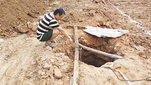 农村建房现场打的水井