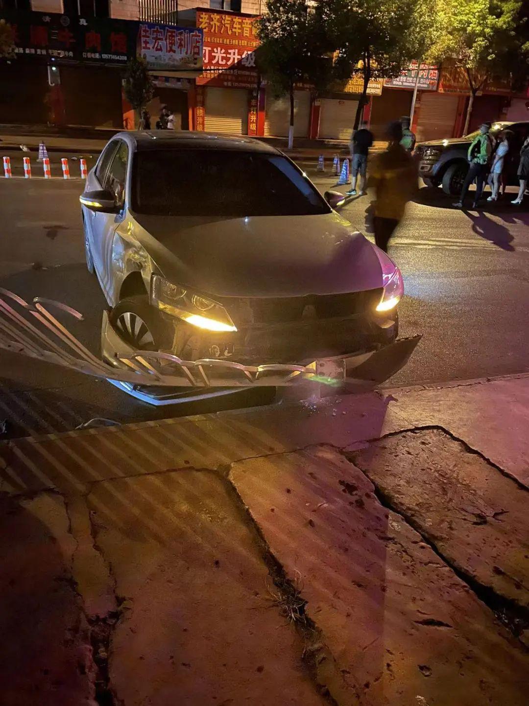 路口摄像头查询_路口的探头交警能查到吗_路口探头查询