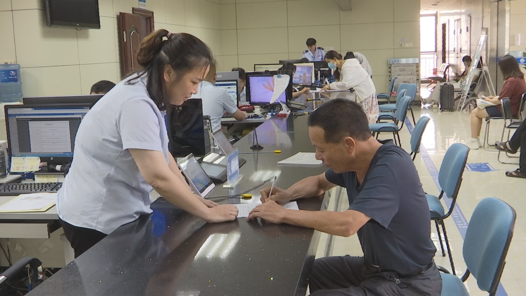 全省首批！闽清颁发福州首本不动产权土地承包经营权证书