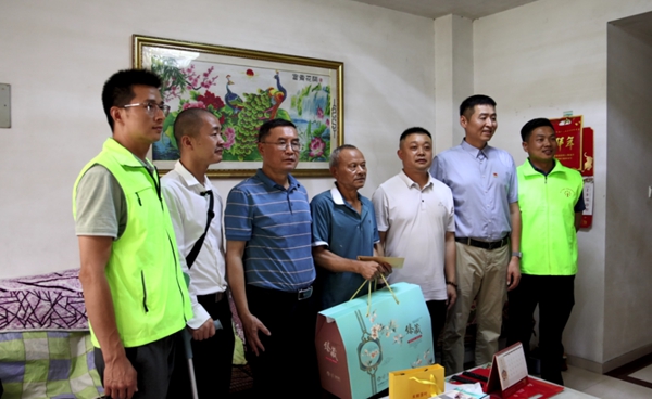 不忘初心 情系老兵——“八一”慰问义诊传递社会温暖与敬意