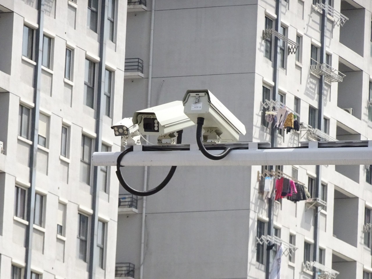 十字路口摄影头能拍多远_十字路口摄像头能拍多少米_十字路口摄像头拍多远