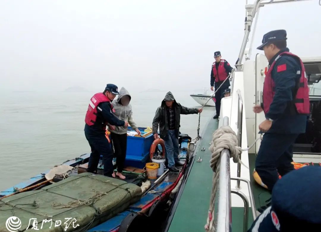 事发厦门！17岁男孩被困泡沫板上，海上漂流近10公里……