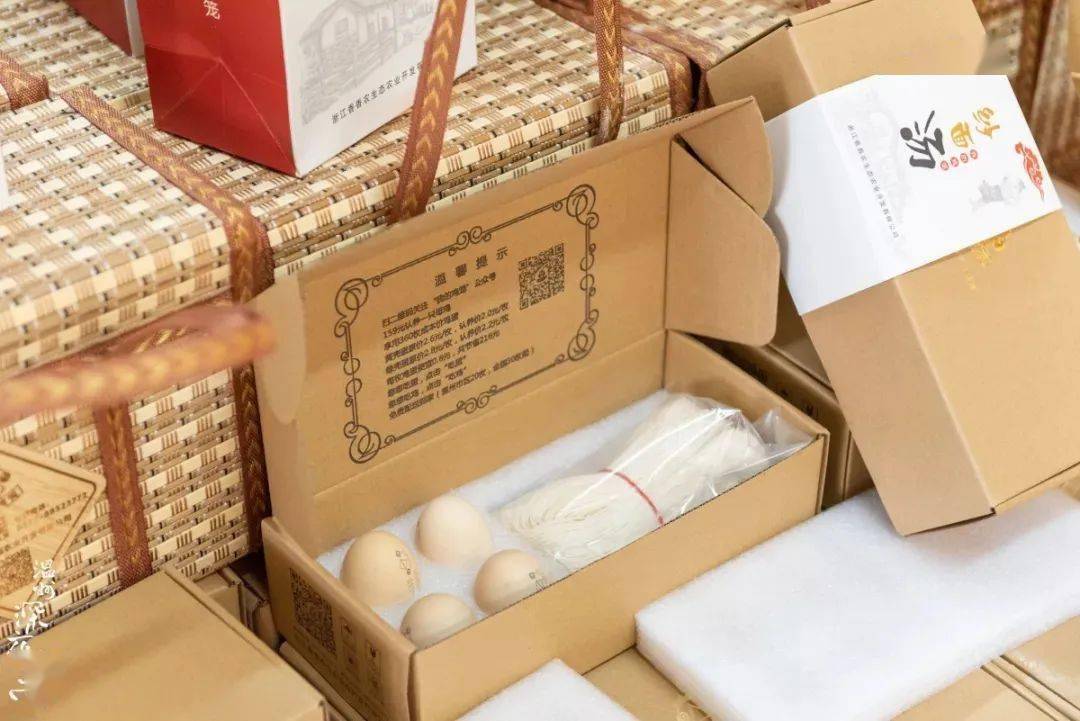 身份证鉴别china_身份证真假鉴定机构_辨认身份证真假怎么看