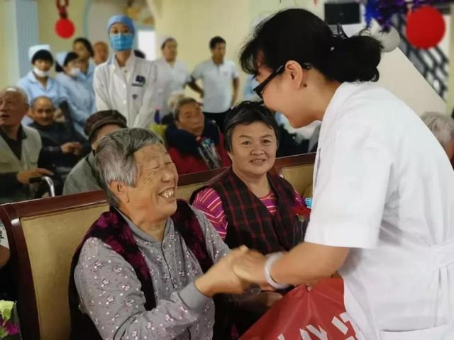 朝阳医院 电话_北京朝阳医院电话人工服务电话_朝阳医院电话号码多少