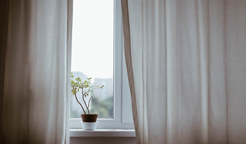 curtains-1854110_960_720.jpg