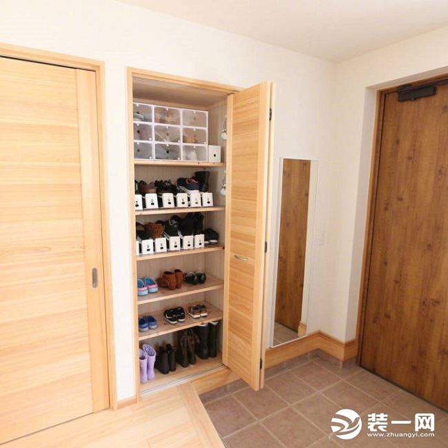 LOFT原木风装修鞋柜效果图