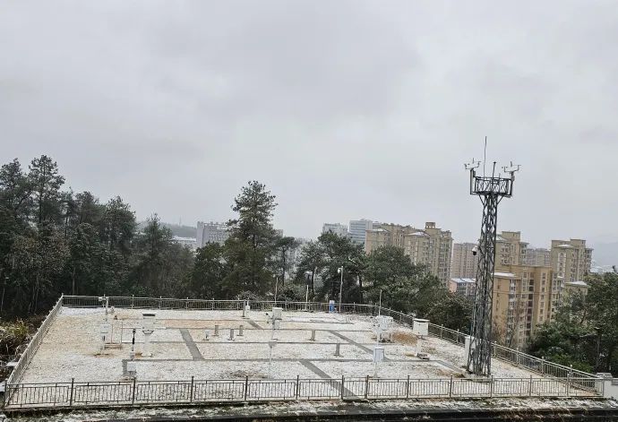刚刚！福建下雪了！