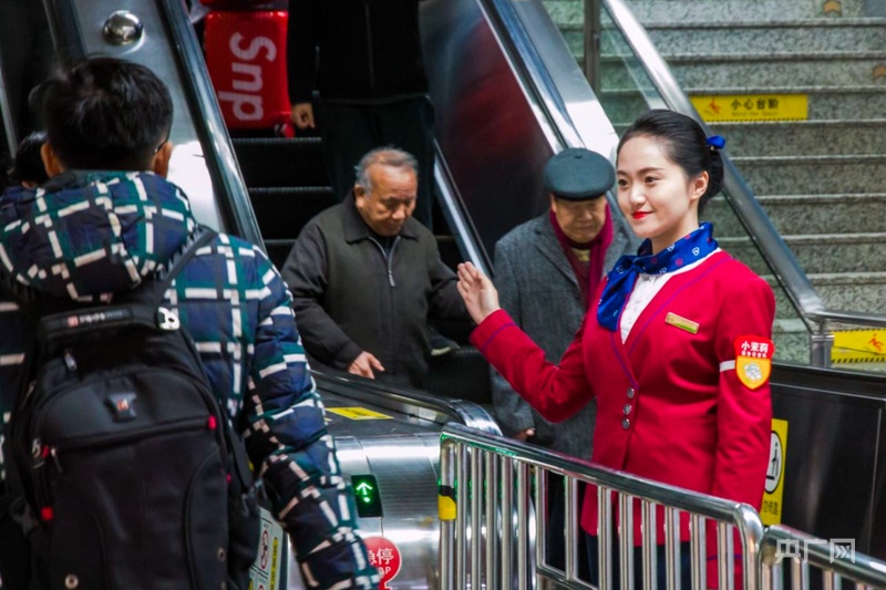 福州：地铁线织就城市幸福出行网