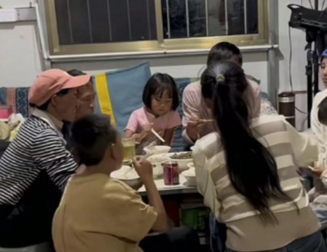 悲惨人生都是剧本？卖惨博主被曝月入上千万