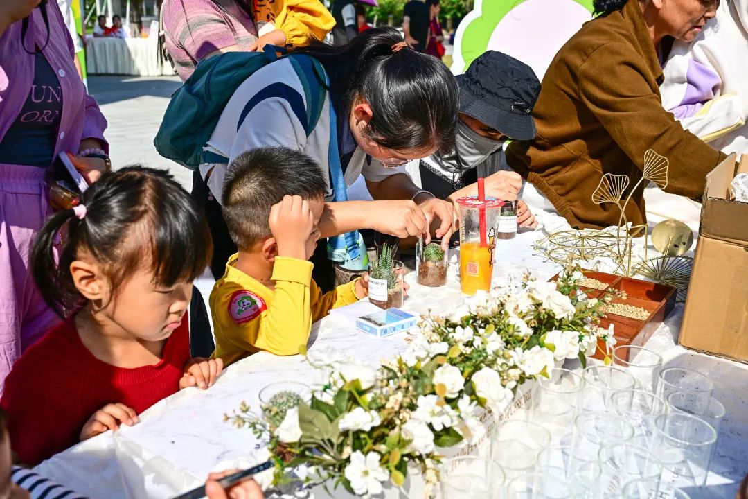 “青春防艾 携手同行”大型宣教活动在旗山湖公园举行