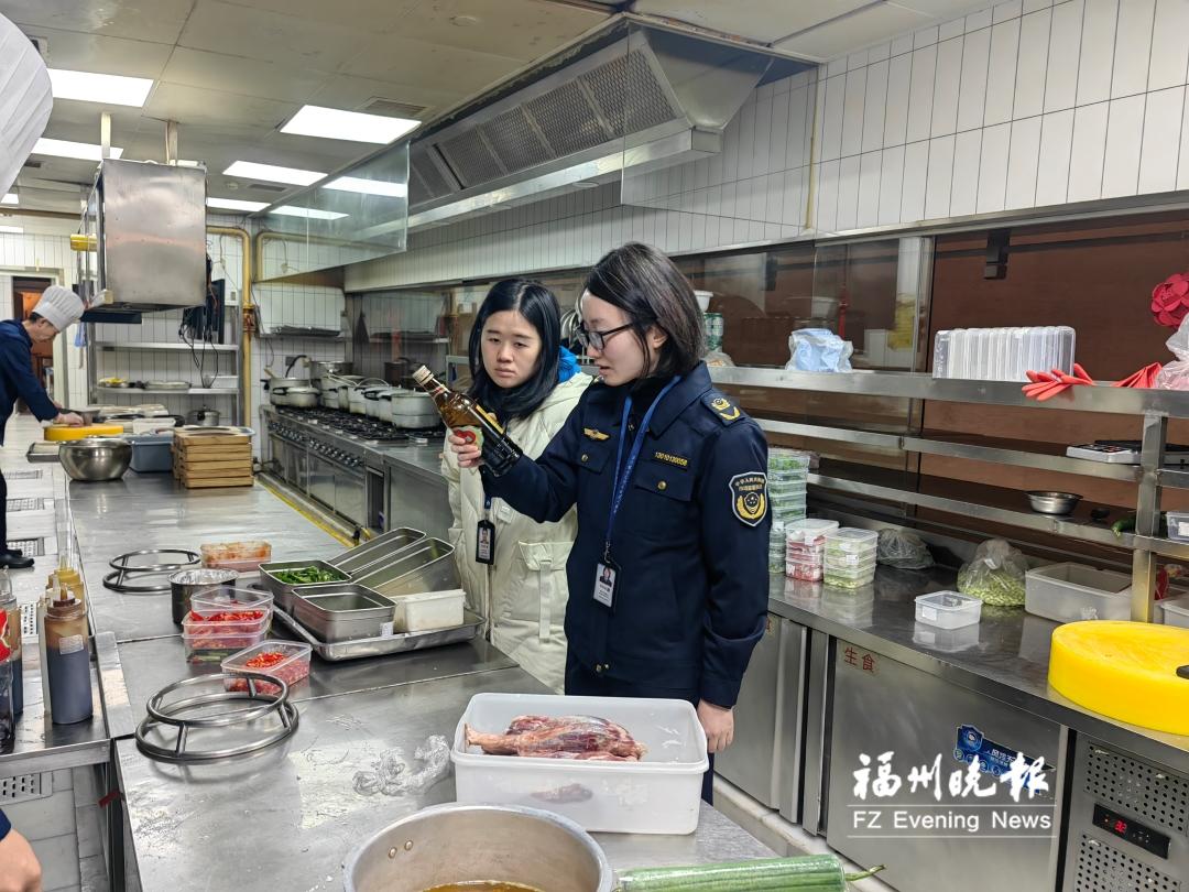 严把食品入口关守护新春团圆味 “你点我检”聚焦年夜饭食品安全