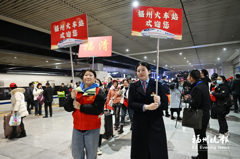 出家门、上车门、进厂门！福州包下专列接定西籍员工返岗