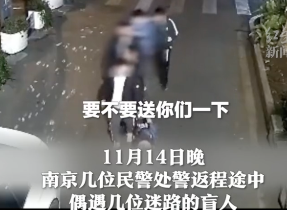 以为有人给狗子染成荧光红，网友震怒刚要骂…却发现主人才是受害者哈哈！