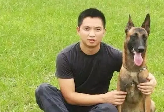 “请叫它警犬，别叫它狗。”