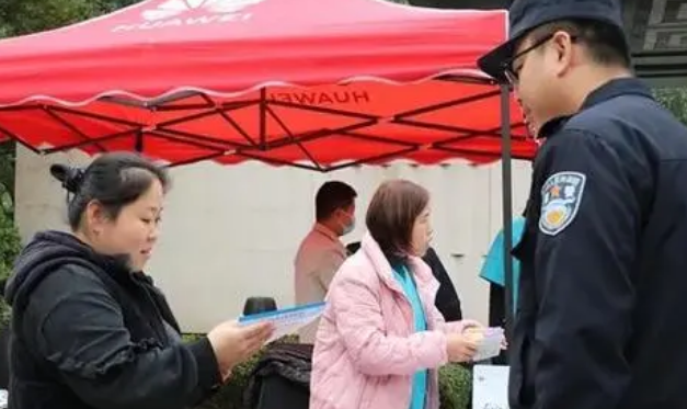 养狗请拴绳！菏泽警方查处违规养犬案件35起