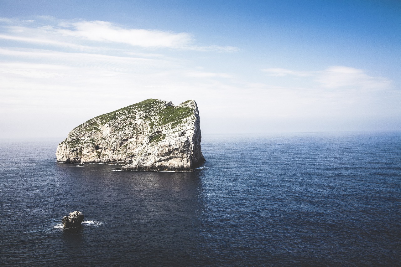 中俄依法检查北太平洋公海作业船只，维护国际海洋秩序与安全的合作典范