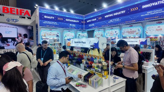 科技产品在广交会上获各国采购商关注。图片来源：受访者提供