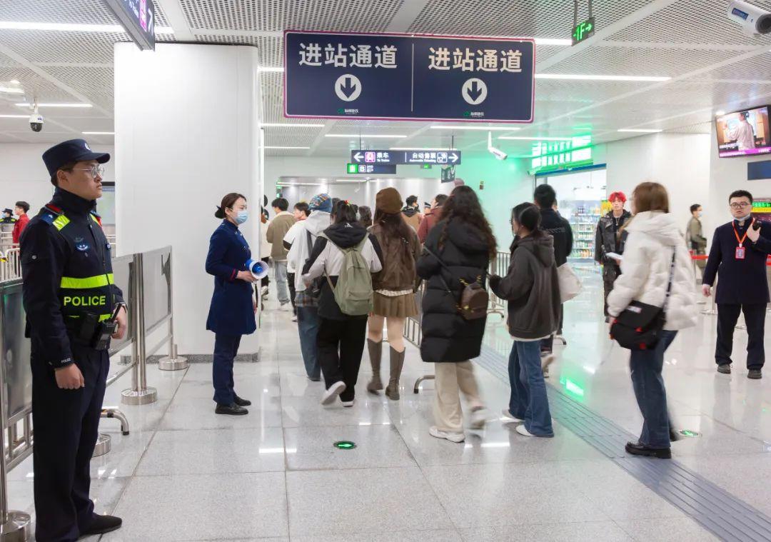 “五一”假期，福州地铁延长运营时间
