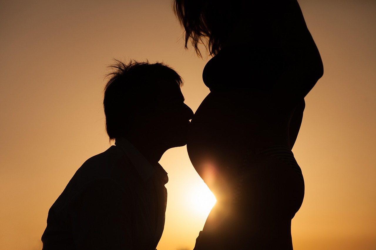 哺乳期妈妈怀孕7个月，误以为是长胖了