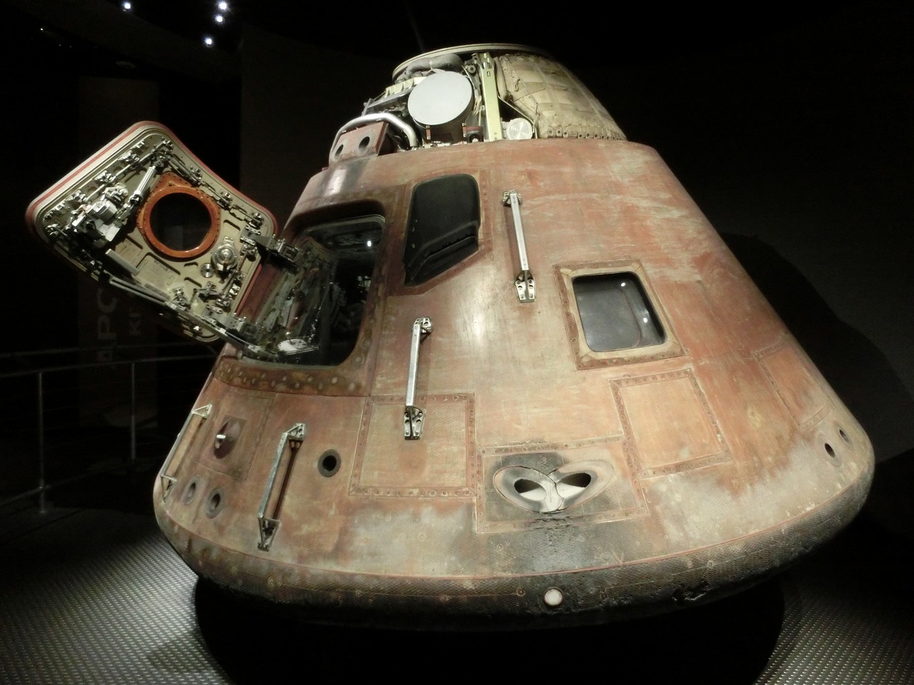 神十八航天员太空出差Vlog上新，探索宇宙的足迹