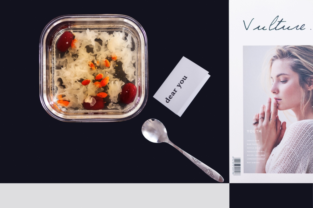 乳胶漆和壁纸哪个适合墙面装修？听了老师傅的话，我终于不纠结了