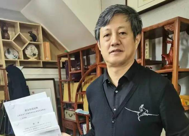 安阳“狗咬人”事件牵出旧案开庭，牵狗女子被以涉嫌诈骗罪起诉