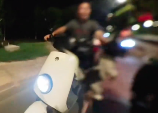 女生遇狗贩子抓流浪狗，鼓足勇气骑车去拦截！结果舒适却有遗憾！