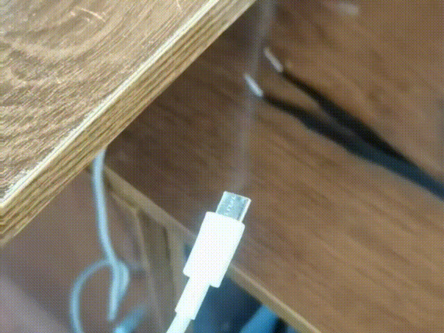 危险！有这种充电线的，马上拔掉！