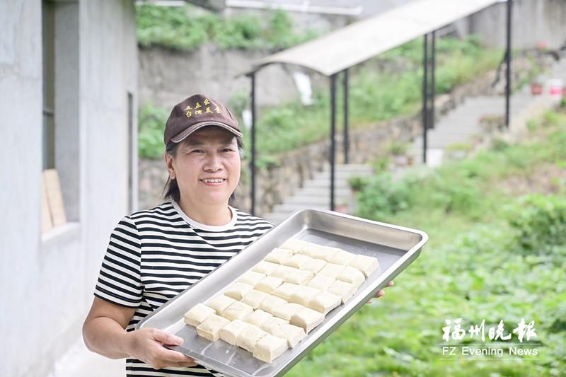 台湾媳妇姚凤燕的“豆腐事业”