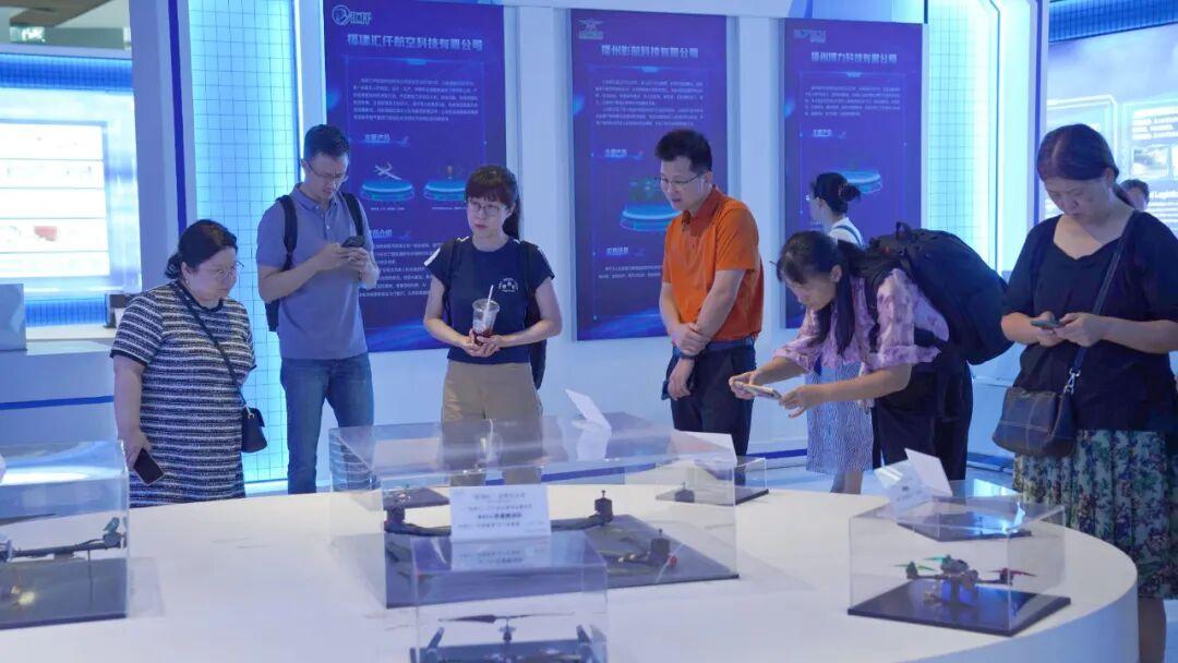 大咖齐聚福州高新区，共绘数字人才新生态蓝图！