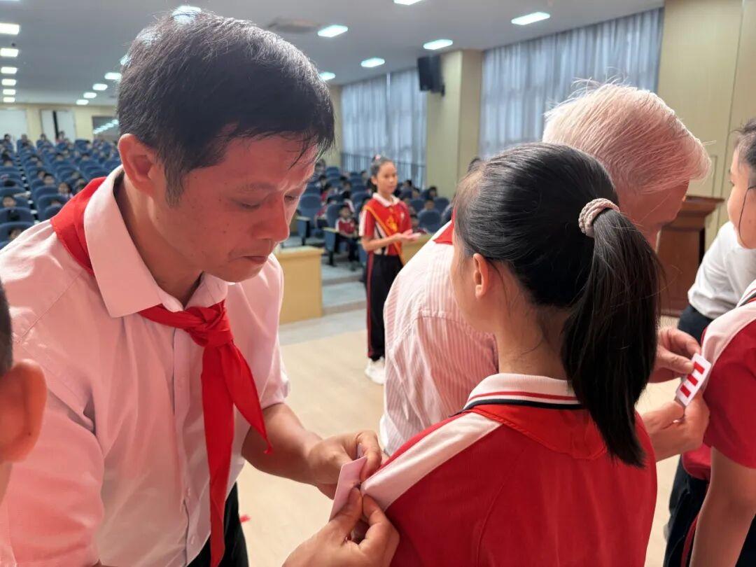 “十一三”建队日主题活动（二）｜强国复兴有我 争当新时代好少年 ——福州市岳峰中心小学2025年少先队建队纪念日主题活动