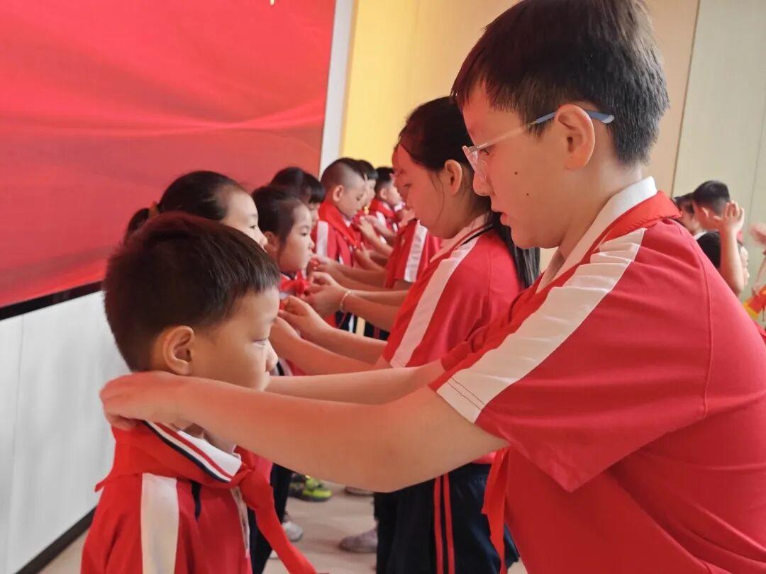 “十一三”建队日主题活动（二）｜强国复兴有我 争当新时代好少年 ——福州市岳峰中心小学2025年少先队建队纪念日主题活动