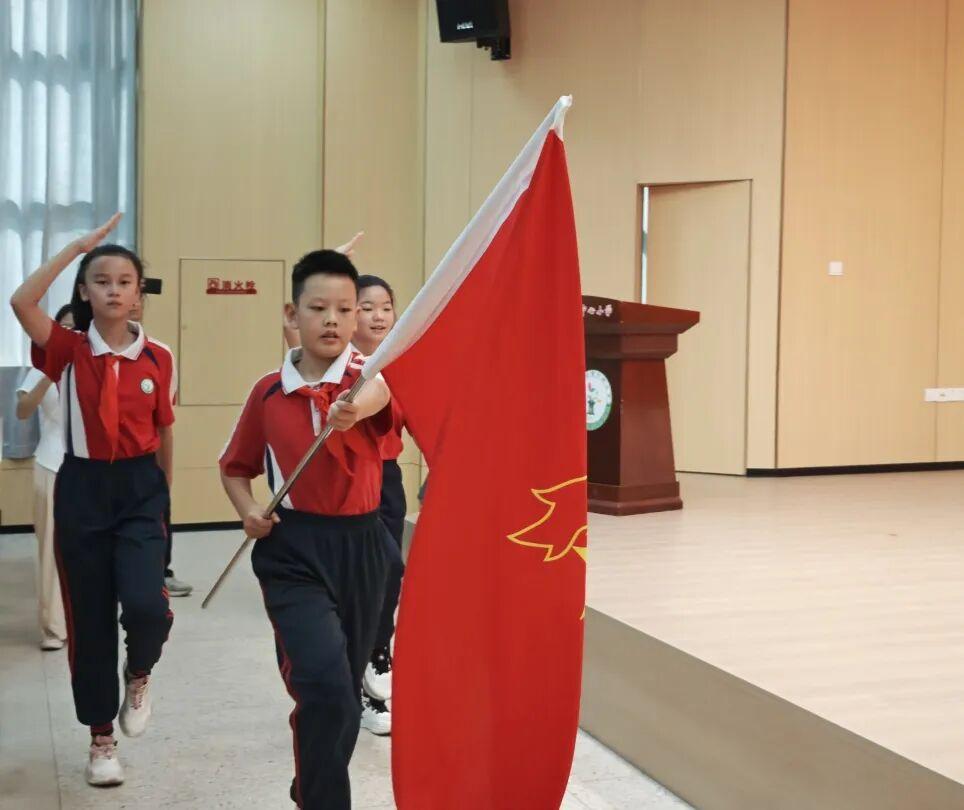 “十一三”建队日主题活动（二）｜强国复兴有我 争当新时代好少年 ——福州市岳峰中心小学2025年少先队建队纪念日主题活动