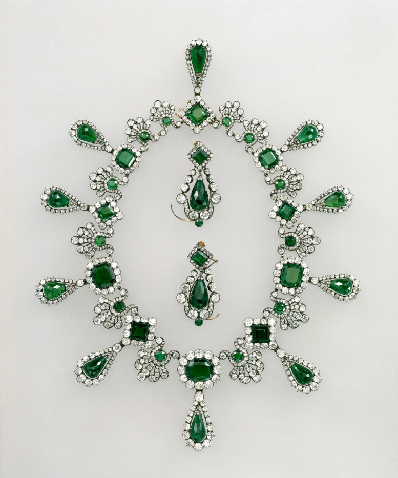 法国卢浮宫8件失窃藏品清单公布