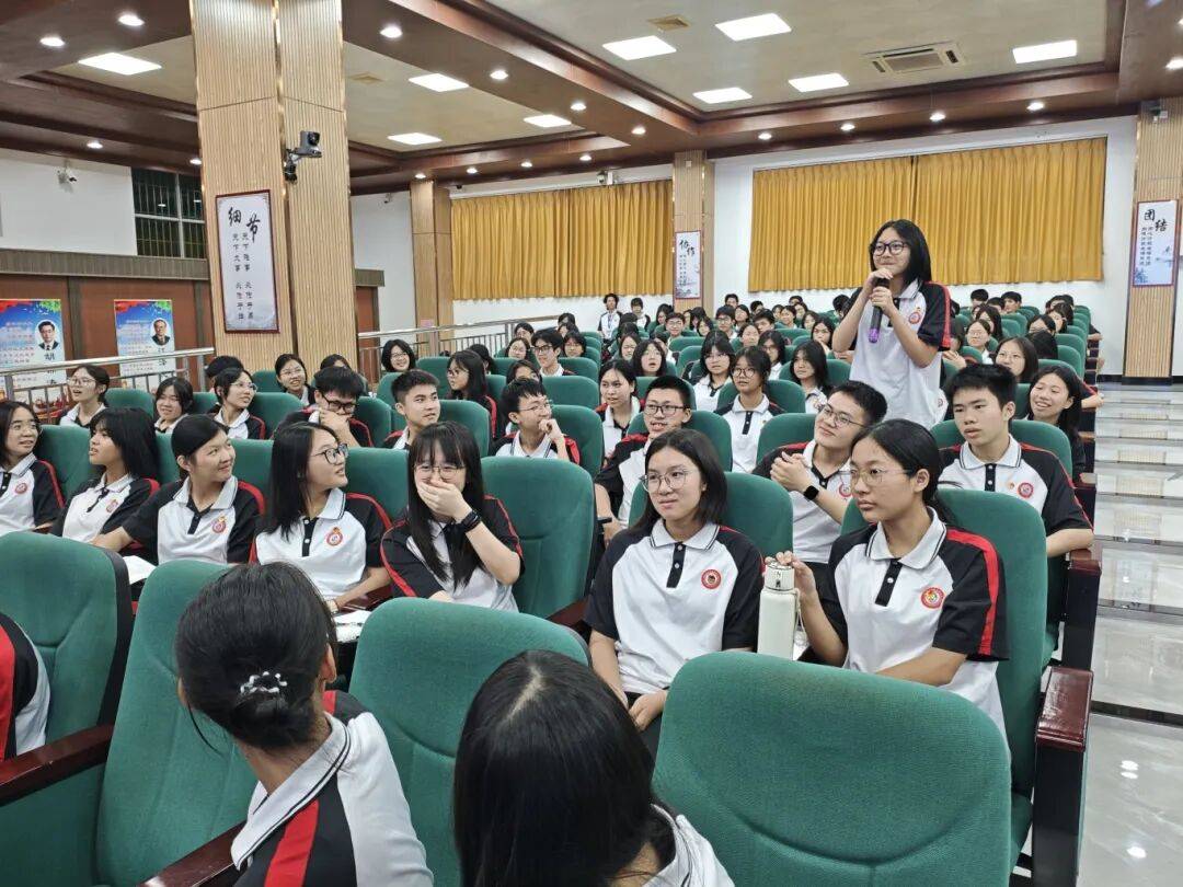 宣讲照片 (5).jpg