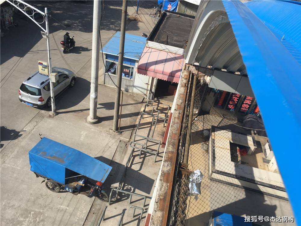 拱形屋顶节点加固施工队哪家靠谱