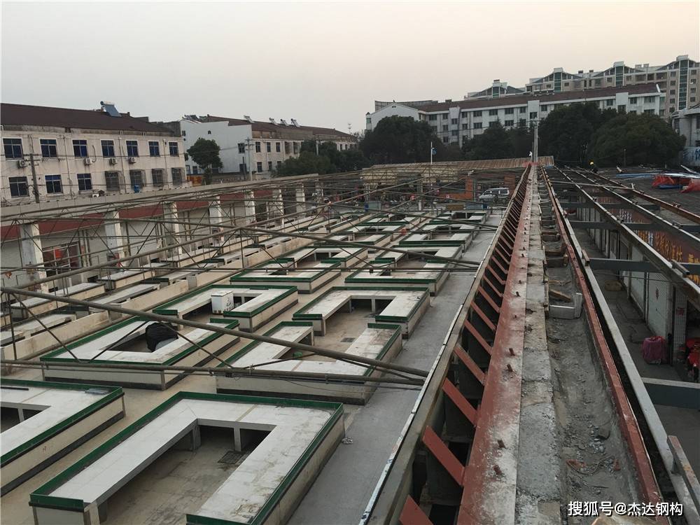拱形屋顶节点加固施工队哪家靠谱