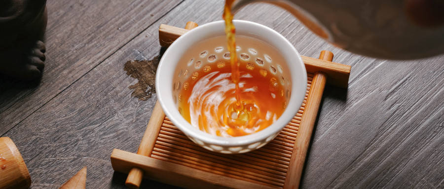 摄图网_501571826_倒大红袍红茶(非企业商用).jpg