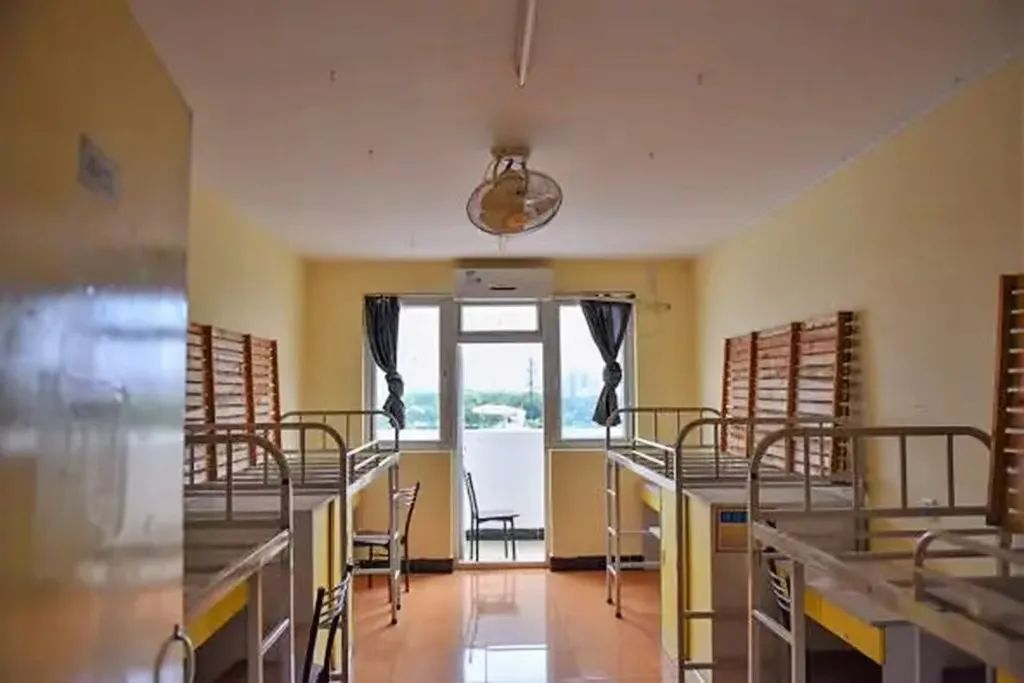 上海工程技术大学宿舍条件怎么样,有空调吗(含宿舍图片) 上海工程技术大学宿舍条件怎么样,有空调吗(含宿舍图片)