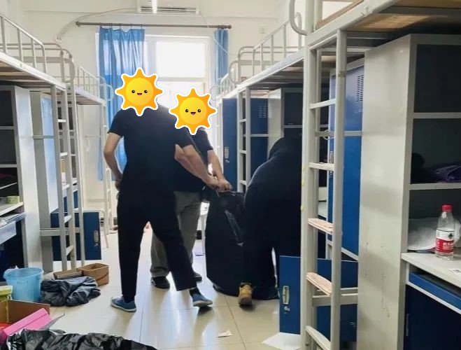 首钢工学院宿舍条件怎么样,有空调吗(含宿舍图片) 首钢工学院宿舍条件怎么样,有空调吗(含宿舍图片)