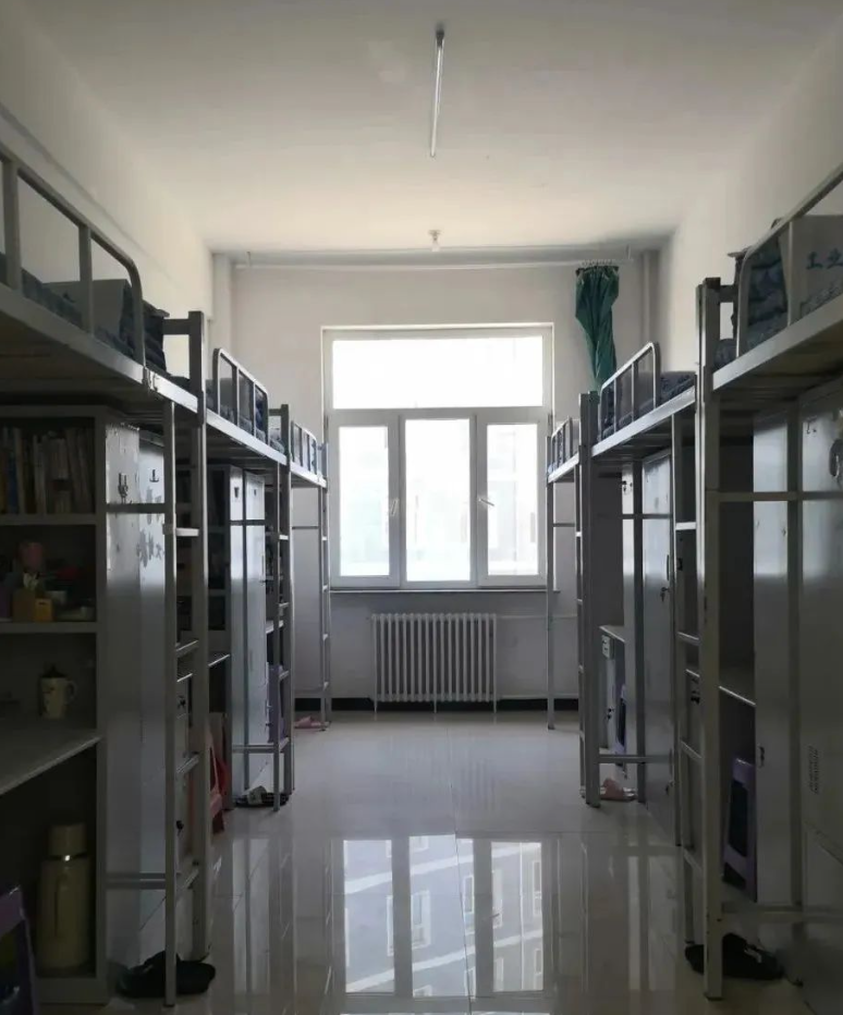 赤峰工业职业技术学院宿舍条件怎么样，有空调吗（含宿舍图片）