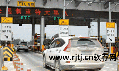 春节开车回家什么软件避免拥堵_开车堵车实拍_春节回家堵车视频