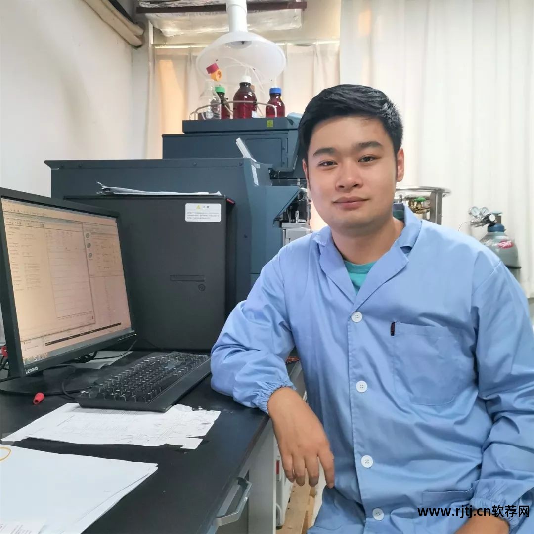 北大软件与微电子学院金服排名_北大学院排名_人众金服排名是多少