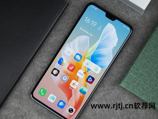 手机锁屏软件显示时间_手机锁屏显示时间app_锁屏显示软件手机时间怎么设置